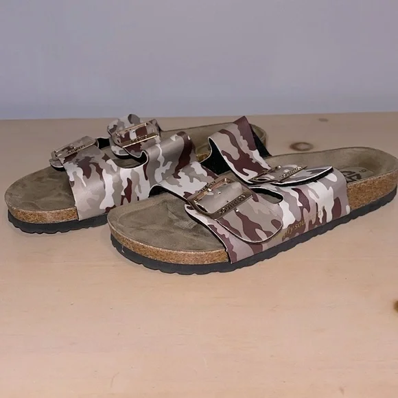 Sandals - Picture 4 of 4